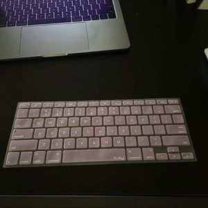 Lilac MacBook Pro 13” keyboard cover ✨
